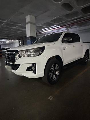 TOYOTA HILUX 2.7 SR 4X2 CD 16V FLEX 4P AUTOMÁTICO