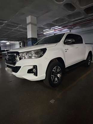 TOYOTA-HILUX-2019