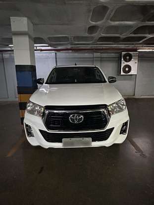 TOYOTA-HILUX-2019