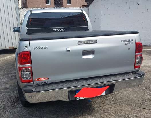 TOYOTA-HILUX-2014