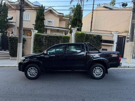 TOYOTA-HILUX-3.0 SRV 4X4 CD 16V TURBO INTERCOOLER DIESEL 4P AUTOMÁTICO TOYOTA-HILUX-2012