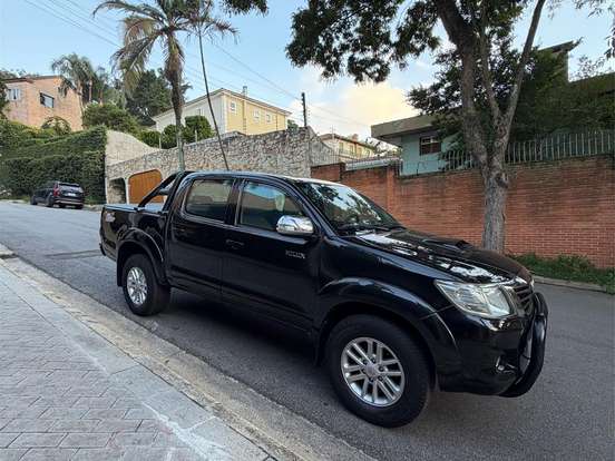 TOYOTA-HILUX-3.0 SRV 4X4 CD 16V TURBO INTERCOOLER DIESEL 4P AUTOMÁTICO TOYOTA-HILUX-2012