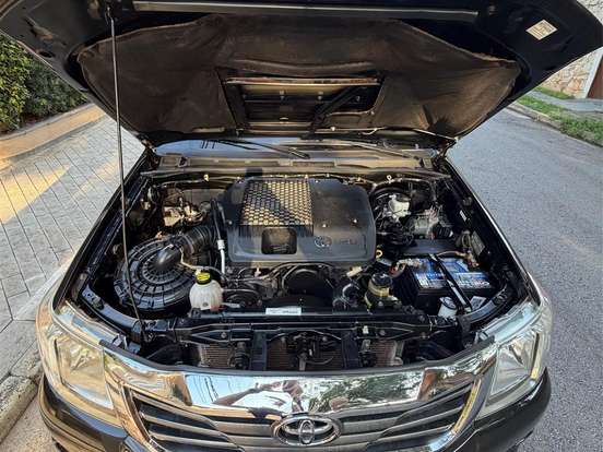 TOYOTA-HILUX-3.0 SRV 4X4 CD 16V TURBO INTERCOOLER DIESEL 4P AUTOMÁTICO TOYOTA-HILUX-2012