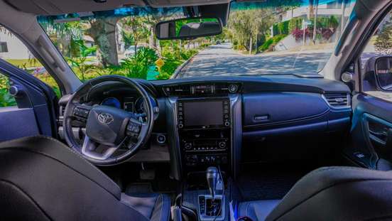 TOYOTA-HILUX SW4-2020