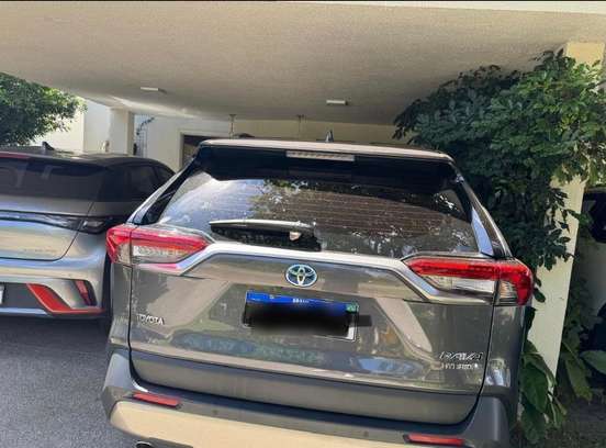 TOYOTA-RAV4-2023