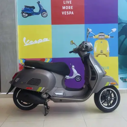 VESPA GTS 300 SUPER TECH 