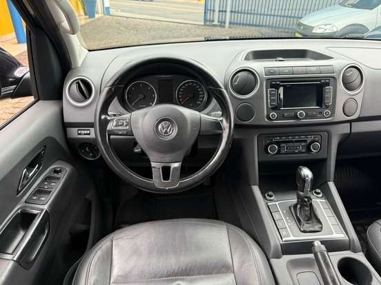 VOLKSWAGEN-AMAROK-2013