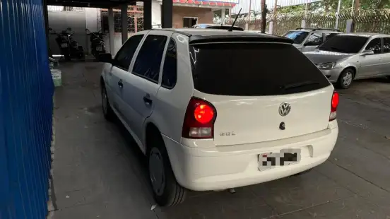 VOLKSWAGEN-GOL-2011