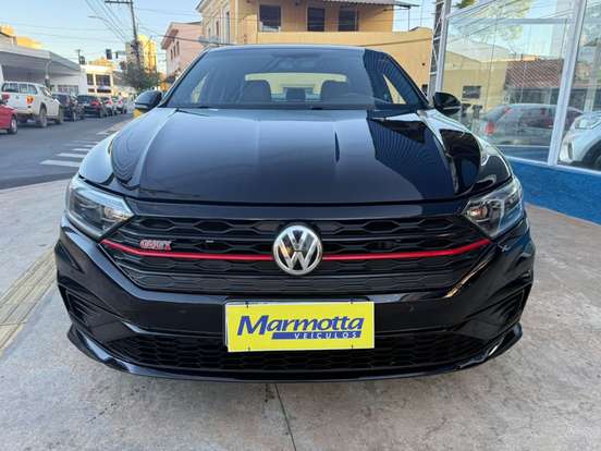 VOLKSWAGEN-JETTA-2020