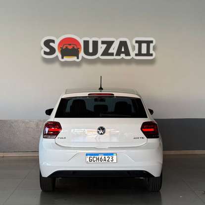 VOLKSWAGEN-POLO-2021