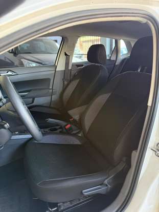VOLKSWAGEN-POLO-2021
