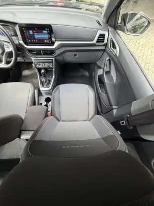 VOLKSWAGEN-T-CROSS-2024