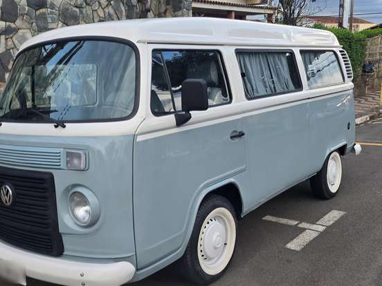 VOLKSWAGEN-KOMBI-1.4 LAST EDITION 8V FLEX 4P MANUAL VOLKSWAGEN-KOMBI-2014