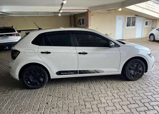 VOLKSWAGEN-POLO-2024