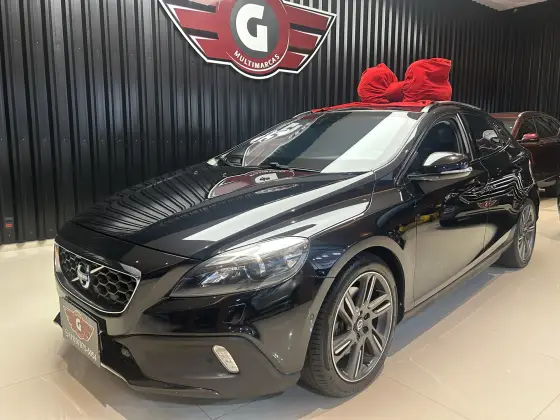 VOLVO V40 2.0 T5 CROSS COUNTRY AWD TURBO GASOLINA 4P AUTOMÁTICO