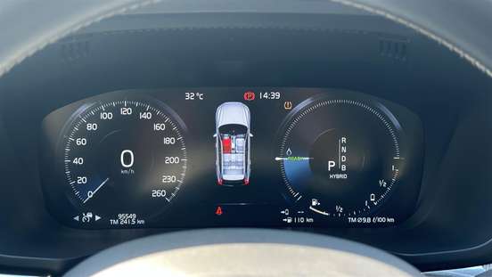 VOLVO-XC60-2019