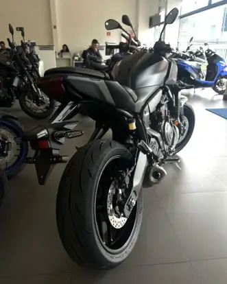 YAMAHA-MT-07 CONNECTED ABS-2026