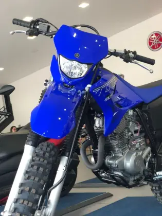 YAMAHA TT-R 230 