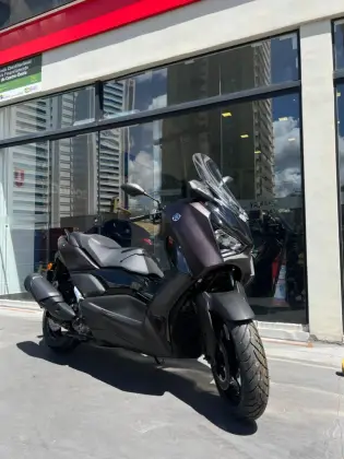 YAMAHA XMAX 300 CONNECTED ABS 