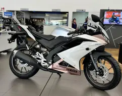 YAMAHA YZF R15 YAMAHA YZF R15