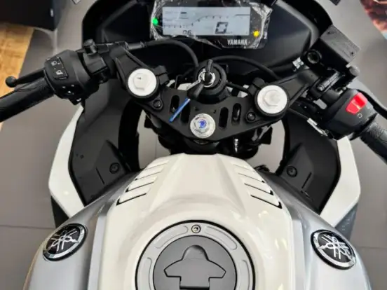YAMAHA-YZF R15 YAMAHA-YZF R15-2026