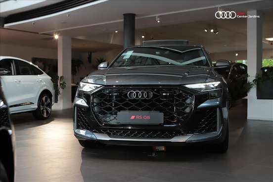 AUDI-RS Q8-2025