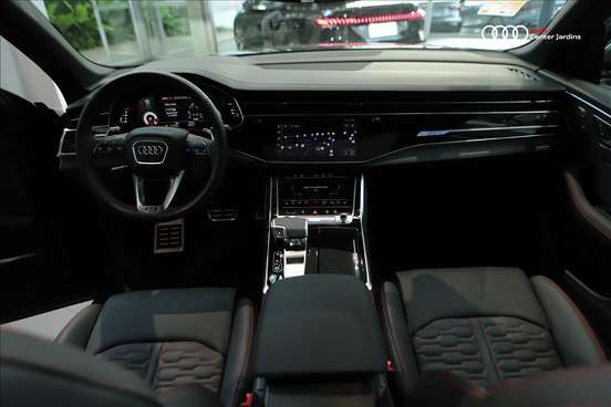 AUDI-RS Q8-2025