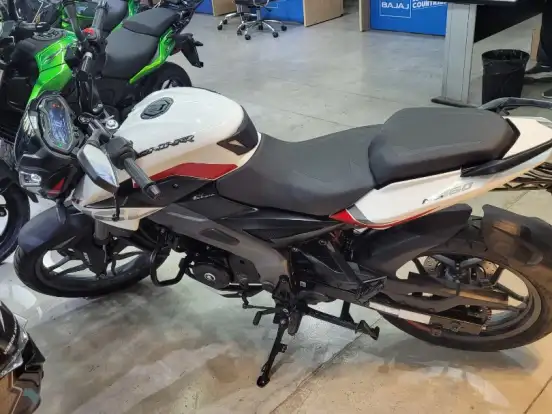 BAJAJ-DOMINAR NS200 BAJAJ-DOMINAR NS200-2026