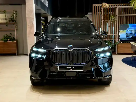 BMW-X7-2025