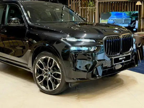 BMW-X7-2025