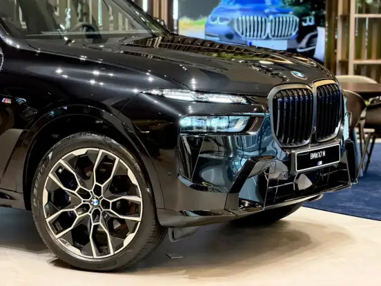 BMW-X7-2025