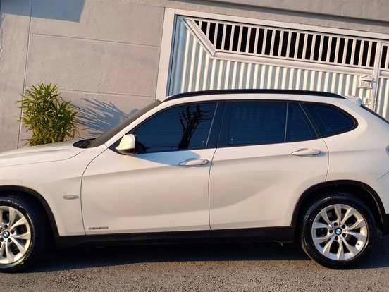 BMW-X1-2.0 16V GASOLINA SDRIVE18I 4P AUTOMÁTICO BMW-X1-2011