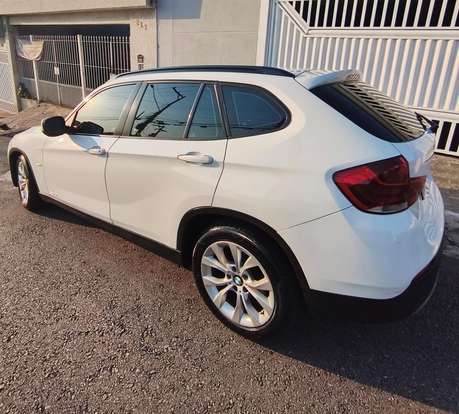 BMW-X1-2.0 16V GASOLINA SDRIVE18I 4P AUTOMÁTICO BMW-X1-2011