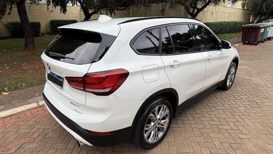 BMW-X1-2021