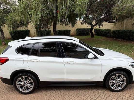 BMW-X1-2.0 16V TURBO ACTIVEFLEX SDRIVE20I 4P AUTOMÁTICO BMW-X1-2021