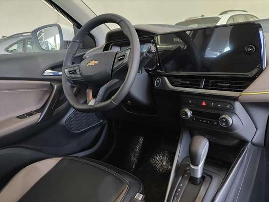 CHEVROLET-TRACKER-2025