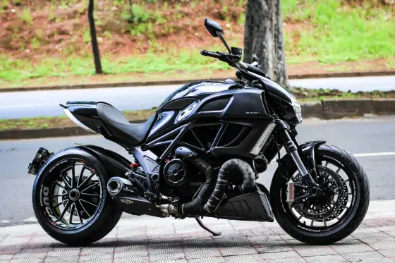 DUCATI DIAVEL ABS 