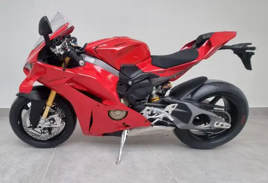 DUCATI-PANIGALE V4 S-2025
