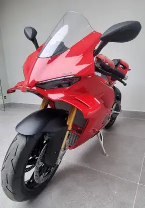 DUCATI-PANIGALE V4 S-2025