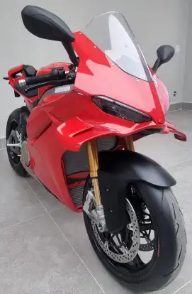 DUCATI-PANIGALE V4 S-2025