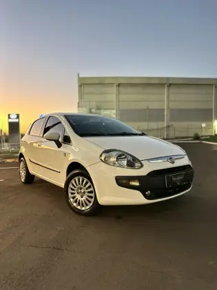FIAT PUNTO 1.4 ATTRACTIVE 8V FLEX 4P MANUAL FIAT PUNTO 1.4 ATTRACTIVE 8V FLEX 4P MANUAL