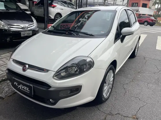 FIAT PUNTO 1.6 ESSENCE 16V FLEX 4P MANUAL