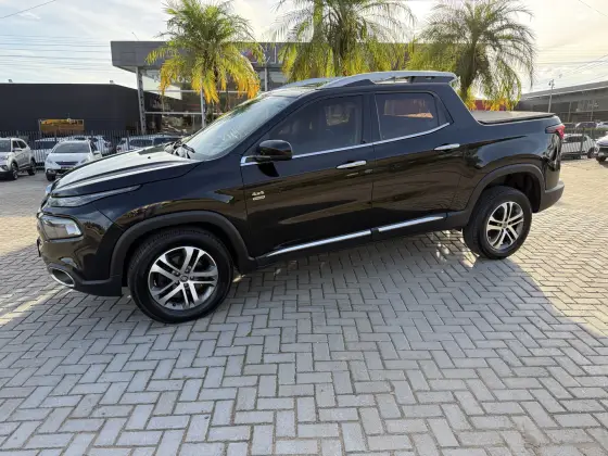 FIAT TORO 2.0 16V TURBO DIESEL VOLCANO 4WD AT9