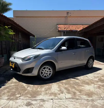FORD FIESTA 1.0 ROCAM SE 8V FLEX 4P MANUAL FORD FIESTA 1.0 ROCAM SE 8V FLEX 4P MANUAL