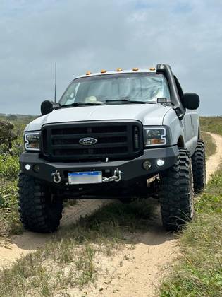 FORD F-250 3.9 XLT MAX POWER 4X4 CS DIESEL 2P MANUAL