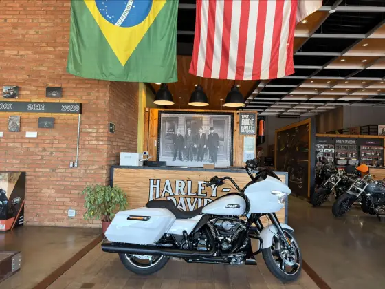 HARLEY-DAVIDSON ROAD GLIDE 