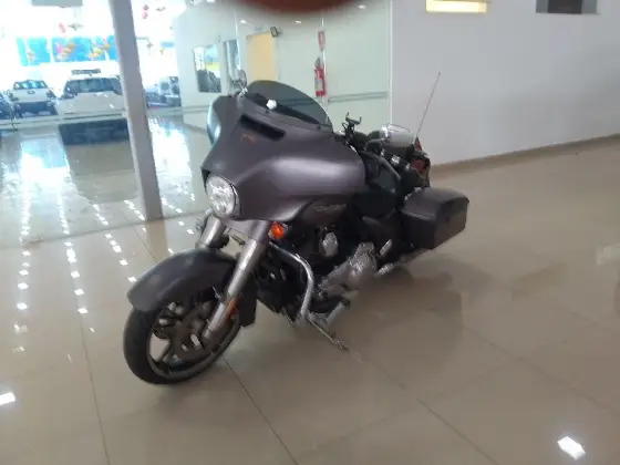 HARLEY-DAVIDSON STREET GLIDE SPECIAL 