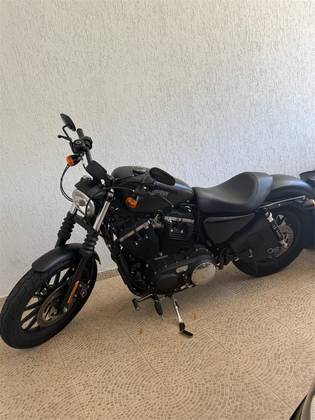 HARLEY-DAVIDSON SPORTSTER IRON 883 