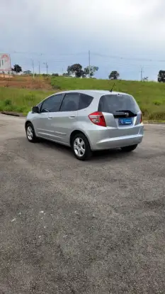 HONDA-FIT-2009