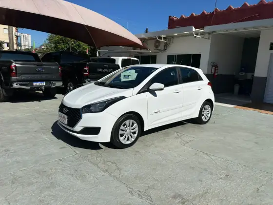 HYUNDAI HB20 1.0 COMFORT 12V FLEX 4P MANUAL HYUNDAI HB20 1.0 COMFORT 12V FLEX 4P MANUAL